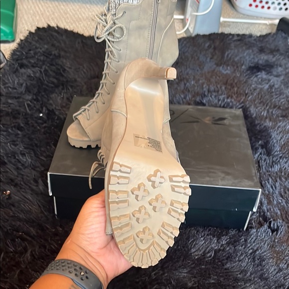 Shoe Dazzle Tan Heeled Boots with Rugged Design - Picture 2 of 4